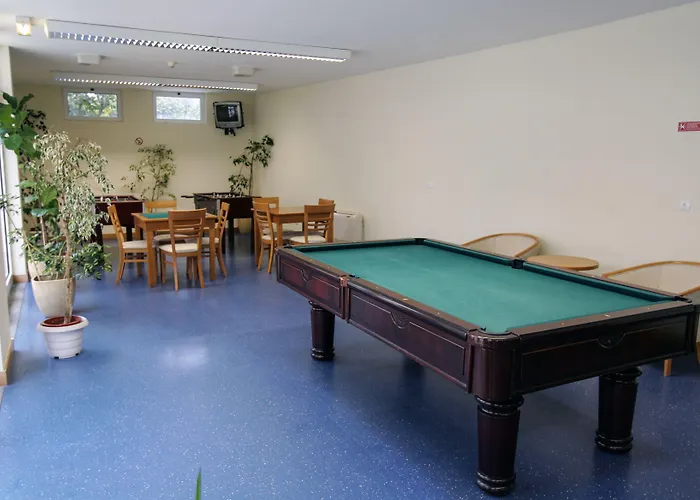 Ms Nova 酒店 蓬塔德尔加达